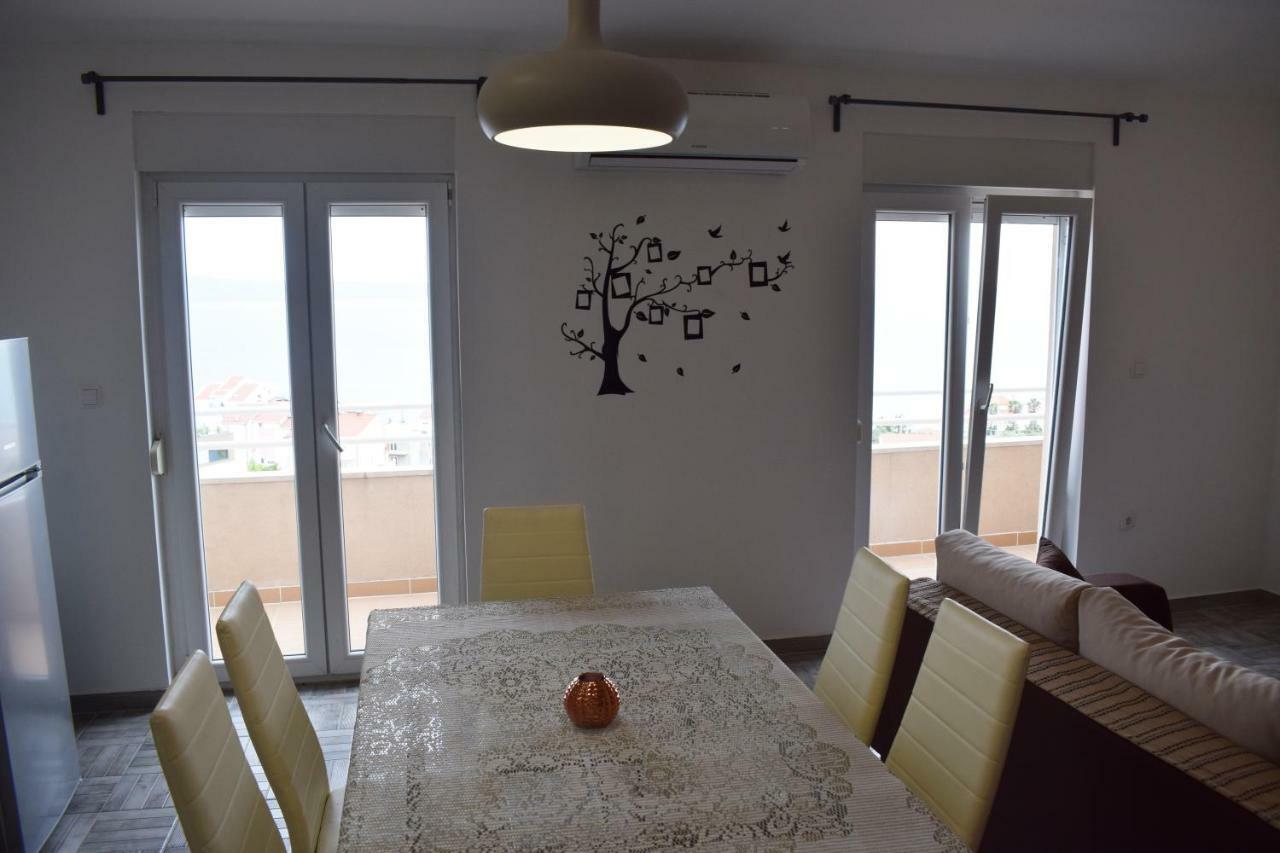 Appartamento Apartman Dani-Podstrana Esterno foto
