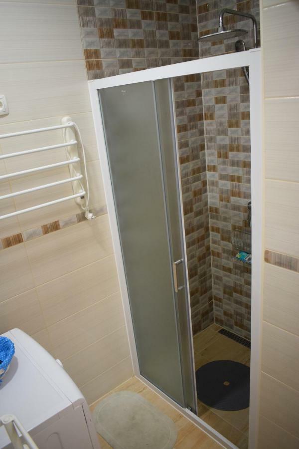 Appartamento Apartman Dani-Podstrana Esterno foto
