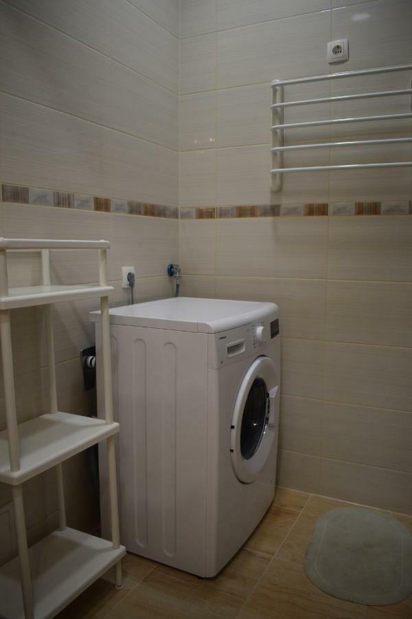 Appartamento Apartman Dani-Podstrana Esterno foto
