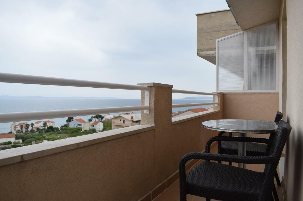 Appartamento Apartman Dani-Podstrana Esterno foto