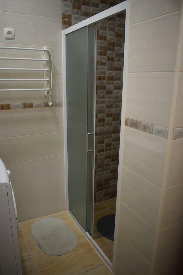Appartamento Apartman Dani-Podstrana Esterno foto