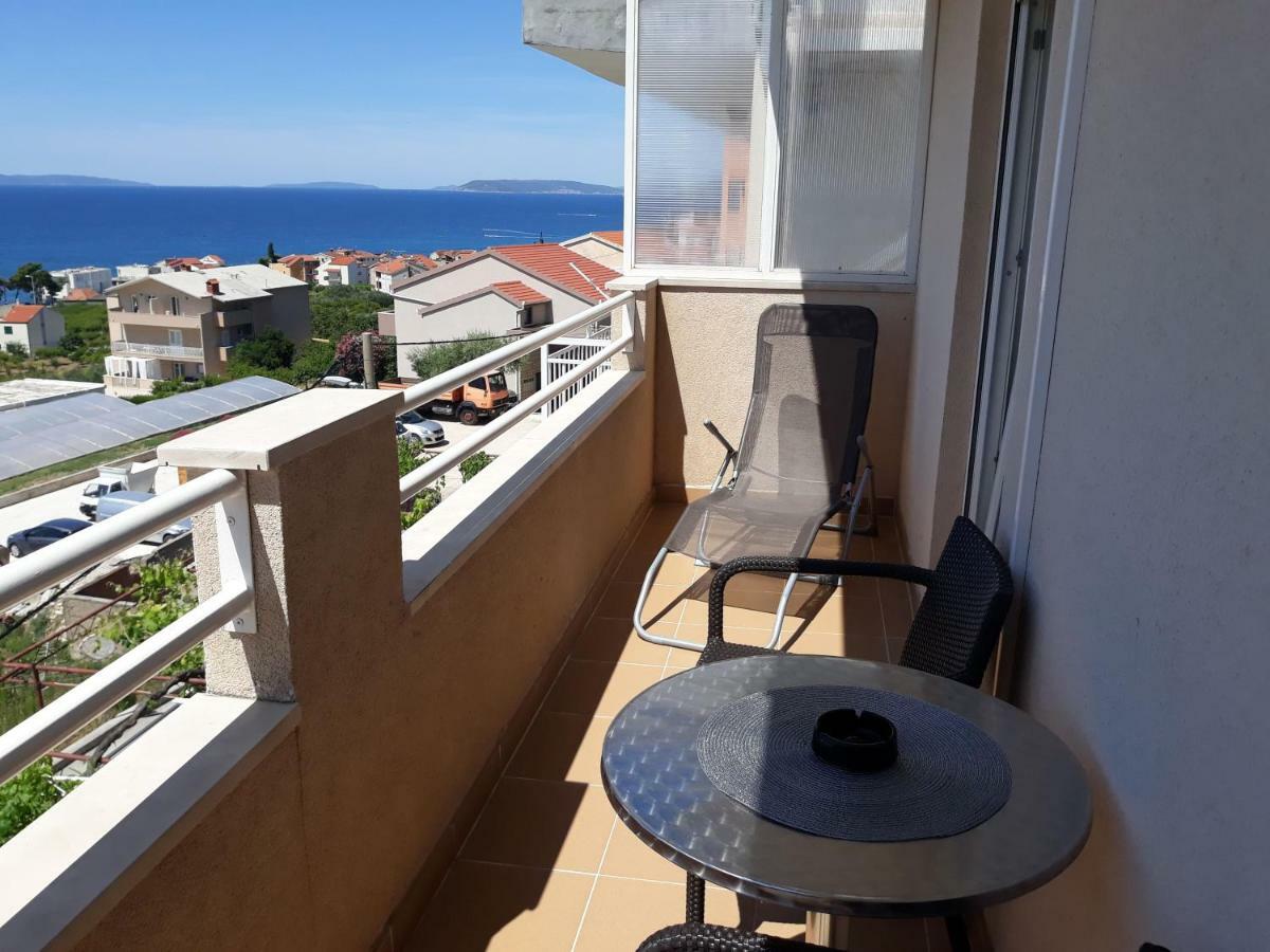 Appartamento Apartman Dani-Podstrana Esterno foto